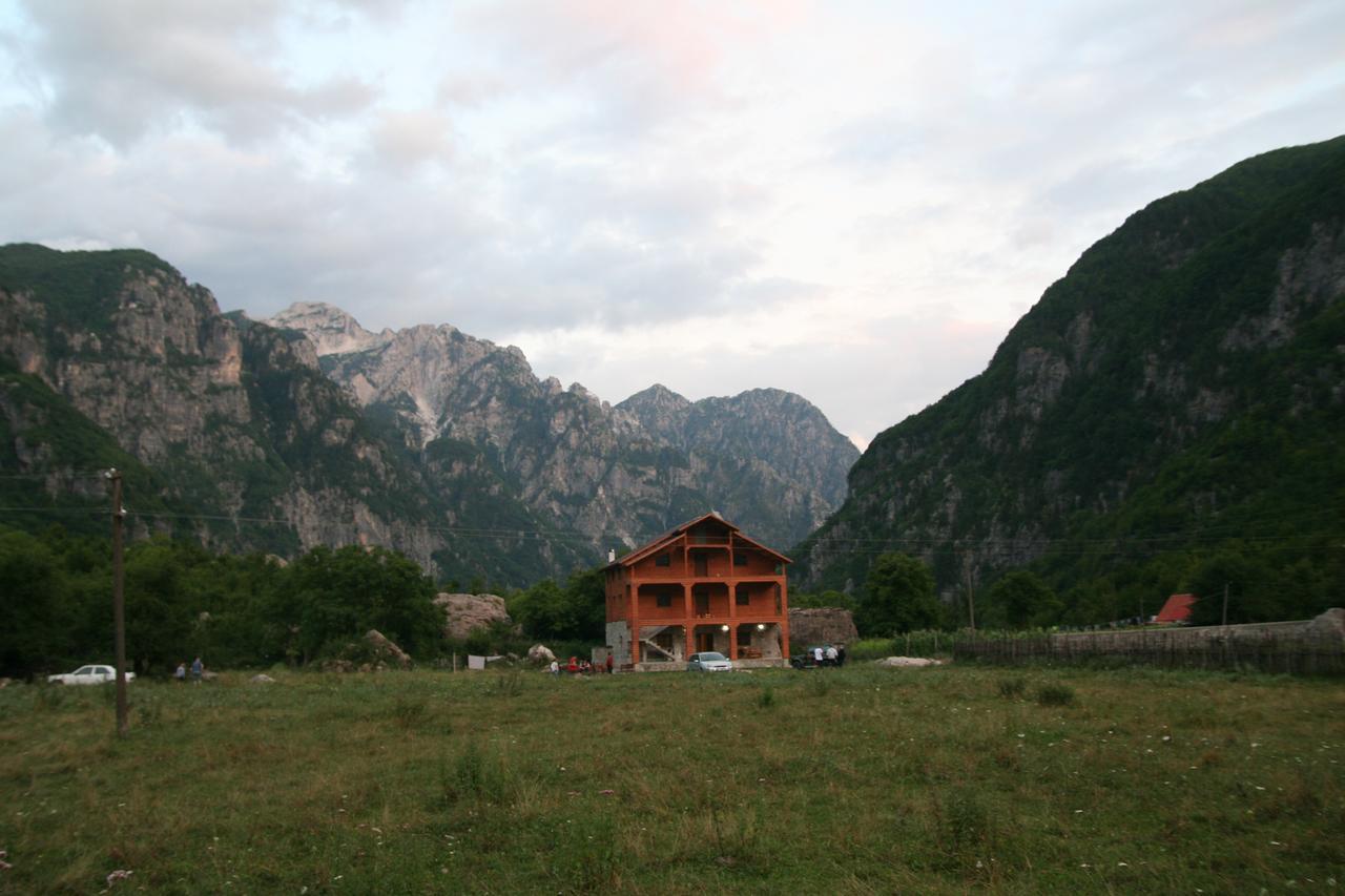 Bujtina Dreni Hotel Theth Exterior foto